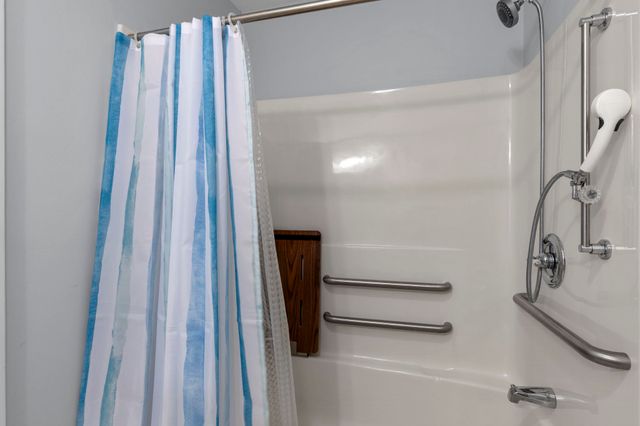 28 Lantern Lane, Kingston, NH 03848