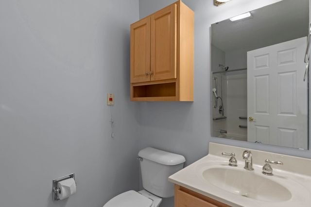 28 Lantern Lane, Kingston, NH 03848