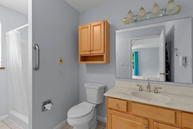 28 Lantern Lane, Kingston, NH 03848