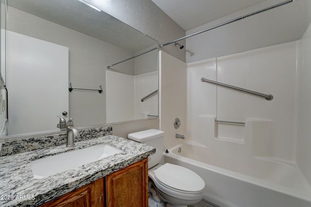 7040 W Olive Avenue 12, Peoria, AZ 85345