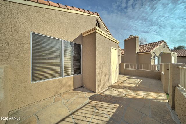 7040 W Olive Avenue 12, Peoria, AZ 85345