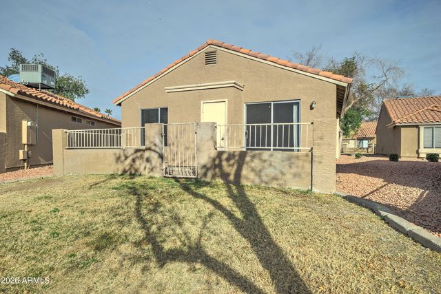 7040 W Olive Avenue 12, Peoria, AZ 85345