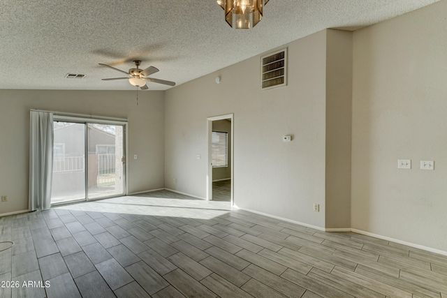 7040 W Olive Avenue 12, Peoria, AZ 85345