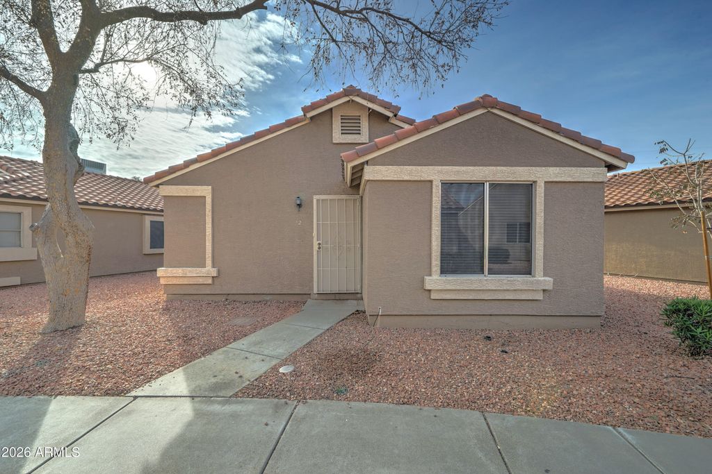 7040 W Olive Avenue 12, Peoria, AZ 85345