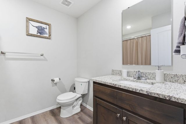 105 E Rosalie Street, Strafford, MO 65757