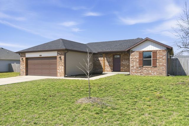 105 E Rosalie Street, Strafford, MO 65757