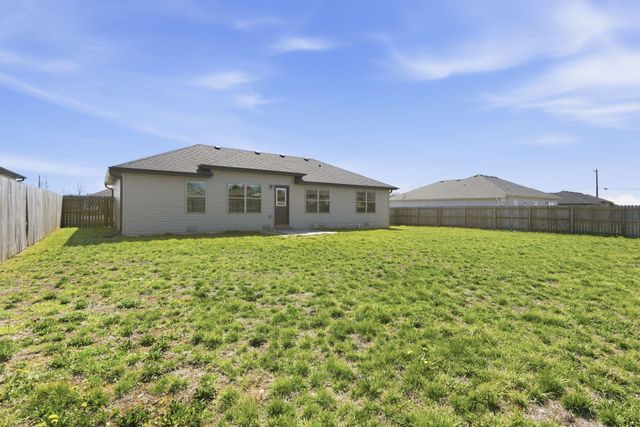 105 E Rosalie Street, Strafford, MO 65757