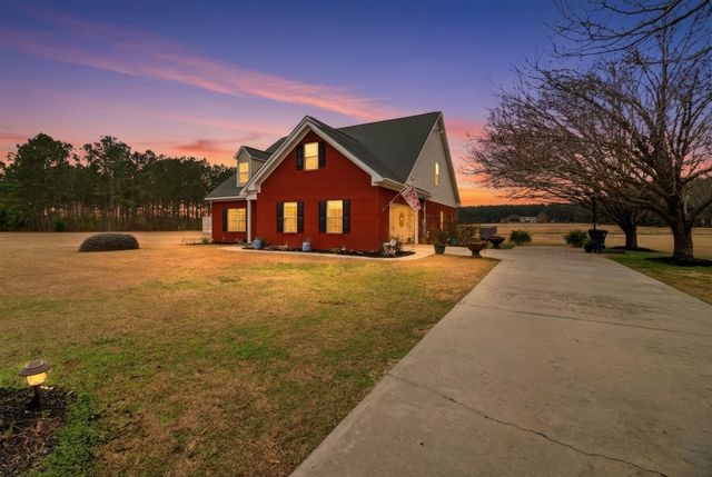 781 1st Ave, Ashford, AL 36312