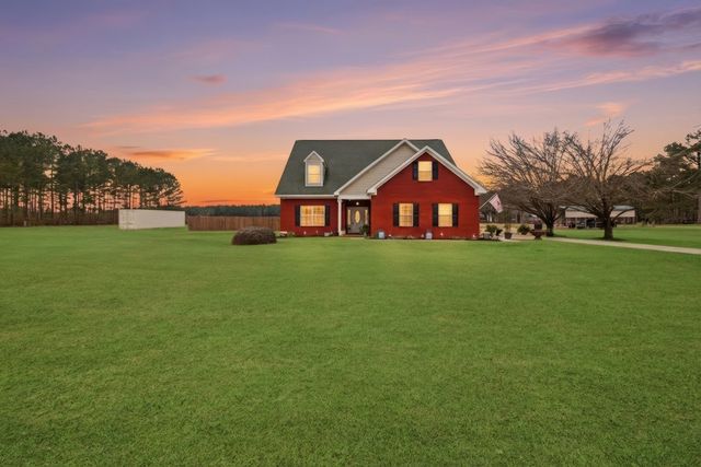 781 1st Ave, Ashford, AL 36312