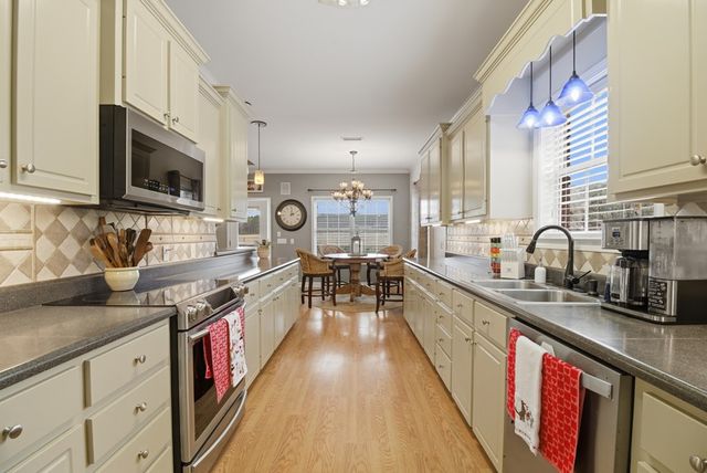 781 1st Ave, Ashford, AL 36312