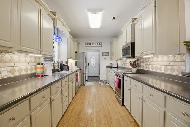 781 1st Ave, Ashford, AL 36312