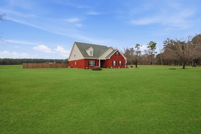 781 1st Ave, Ashford, AL 36312