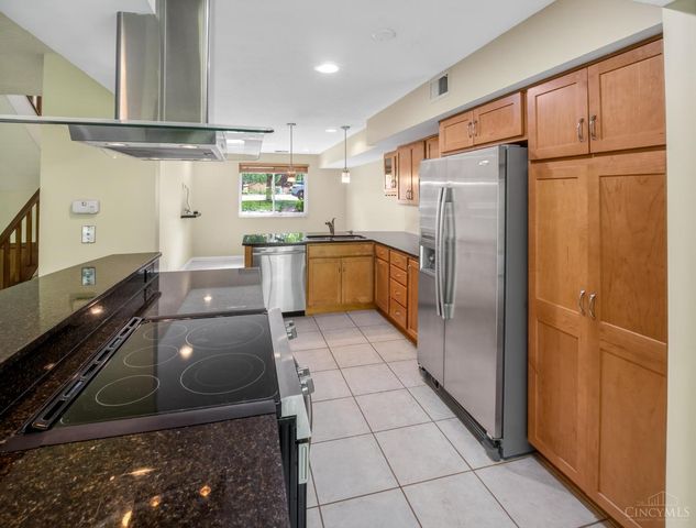 5265 Eaglesnest Drive, Cincinnati, OH 45248