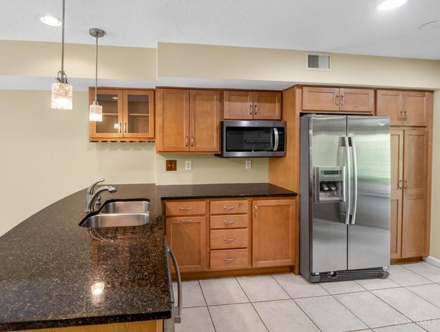 5265 Eaglesnest Drive, Cincinnati, OH 45248