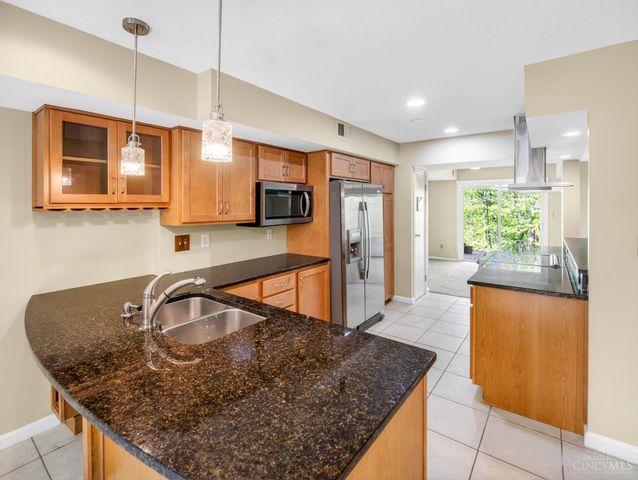 5265 Eaglesnest Drive, Cincinnati, OH 45248