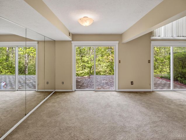 5265 Eaglesnest Drive, Cincinnati, OH 45248