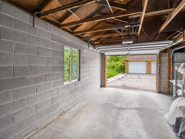 5265 Eaglesnest Drive, Cincinnati, OH 45248