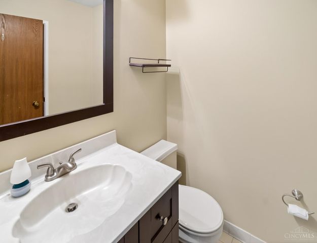 5265 Eaglesnest Drive, Cincinnati, OH 45248
