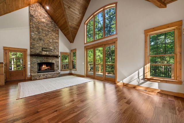 2634 Mountain Tops Road, Blue Ridge, GA 30513