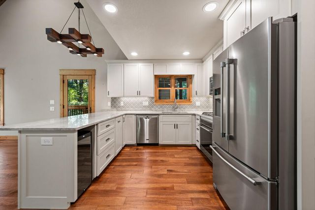2634 Mountain Tops Road, Blue Ridge, GA 30513