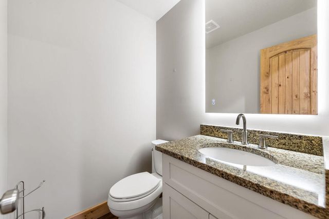 2634 Mountain Tops Road, Blue Ridge, GA 30513