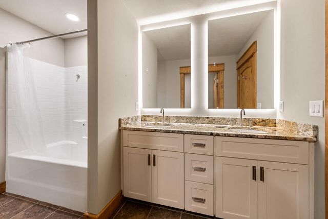 2634 Mountain Tops Road, Blue Ridge, GA 30513
