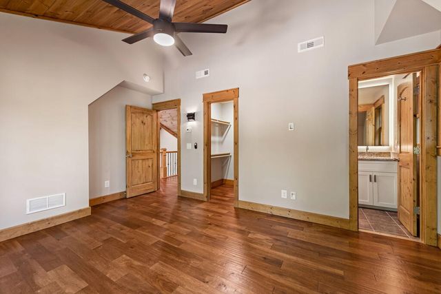2634 Mountain Tops Road, Blue Ridge, GA 30513