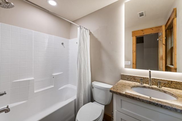 2634 Mountain Tops Road, Blue Ridge, GA 30513