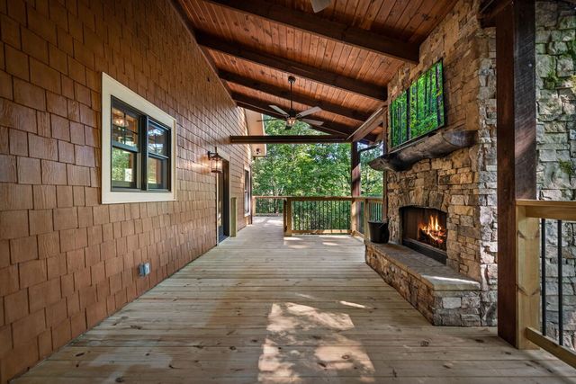 2634 Mountain Tops Road, Blue Ridge, GA 30513