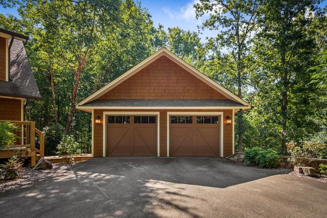 2634 Mountain Tops Road, Blue Ridge, GA 30513