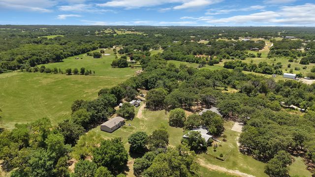 301 W Bethesda Road, Burleson, TX 76028