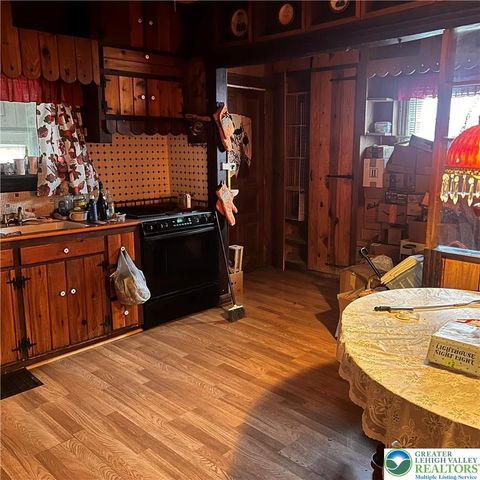 1033 West Berwick Street, Easton, PA 18042