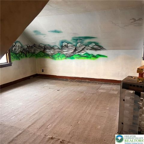 1033 West Berwick Street, Easton, PA 18042