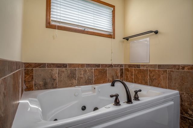 1113 28th Avenue, Silvis, IL 61282