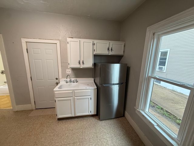 773 E New York Street B, Aurora, IL 60505