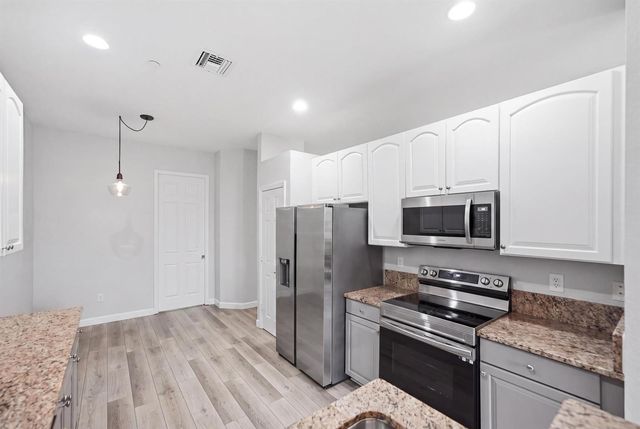 135 SW WALKING Path, Stuart, FL 34997