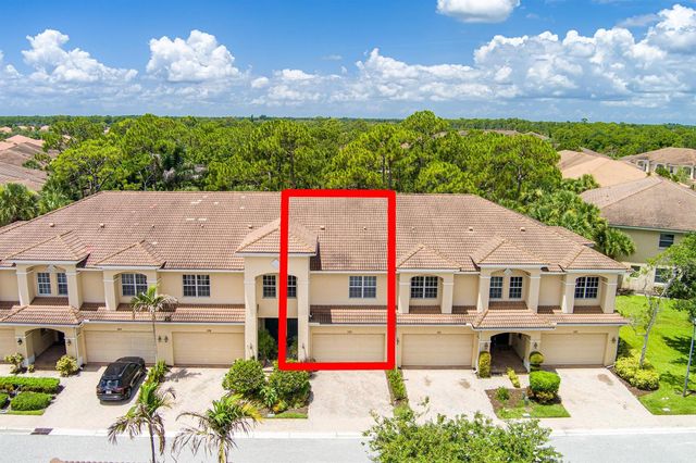 135 SW WALKING Path, Stuart, FL 34997