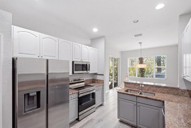 135 SW WALKING Path, Stuart, FL 34997