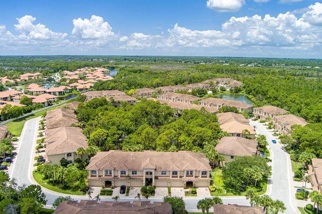 135 SW WALKING Path, Stuart, FL 34997