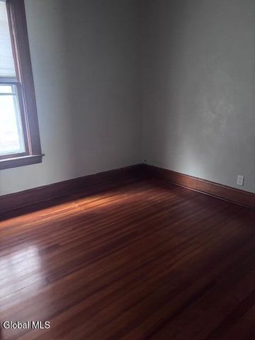 17 Cuyler Avenue 2nd Floor, Albany, NY 12209