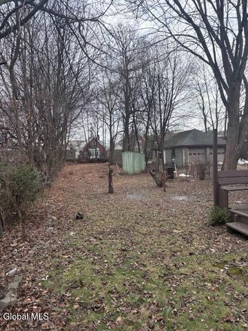 17 Cuyler Avenue 2nd Floor, Albany, NY 12209