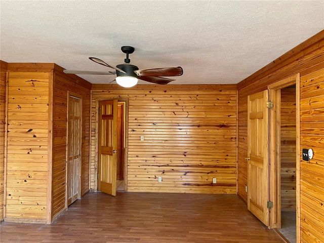 3927 Rocky Ridge Road, Ponca City, OK 74640