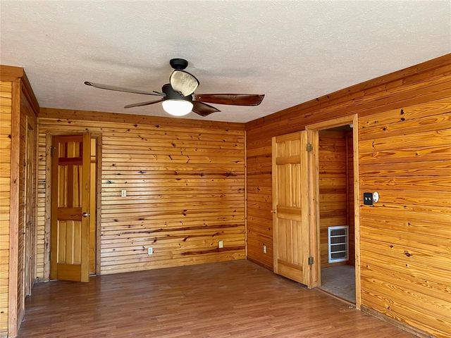 3927 Rocky Ridge Road, Ponca City, OK 74640