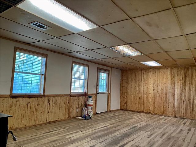 3927 Rocky Ridge Road, Ponca City, OK 74640