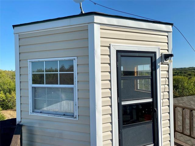 3927 Rocky Ridge Road, Ponca City, OK 74640