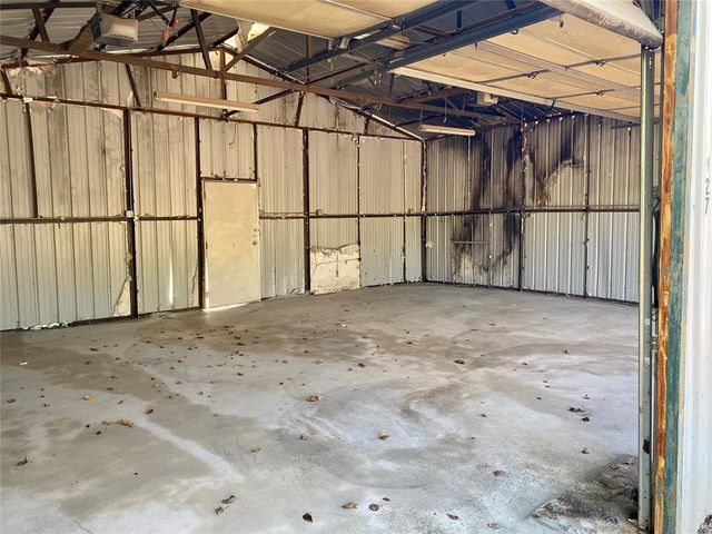 3927 Rocky Ridge Road, Ponca City, OK 74640