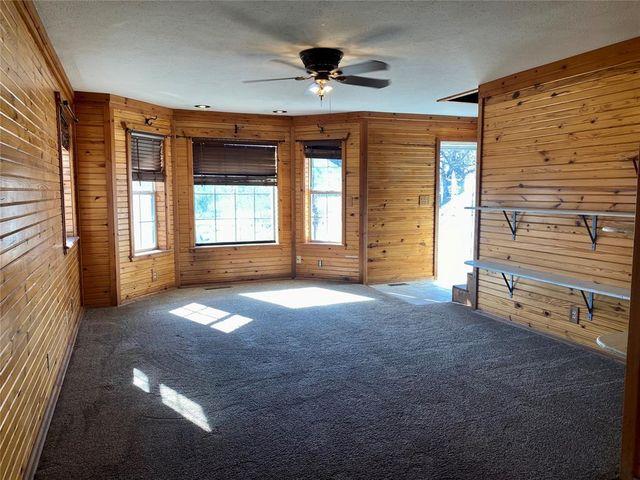 3927 Rocky Ridge Road, Ponca City, OK 74640