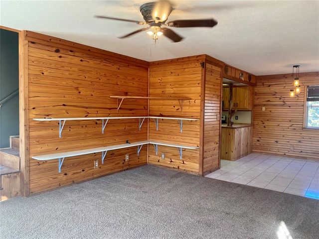 3927 Rocky Ridge Road, Ponca City, OK 74640