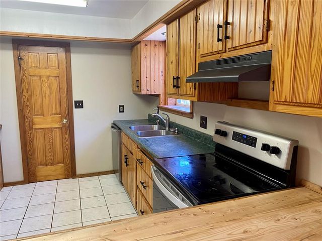 3927 Rocky Ridge Road, Ponca City, OK 74640