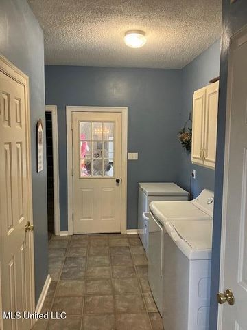 2831 Bienville Road, Nesbit, MS 38651